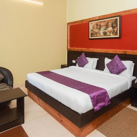 Hotel Varuna Varanasi Dış mekan fotoğraf