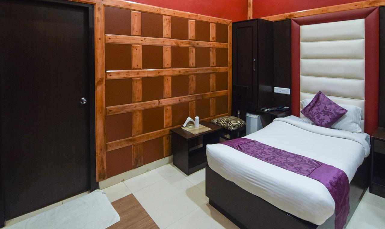 Hotel Varuna Varanasi Dış mekan fotoğraf