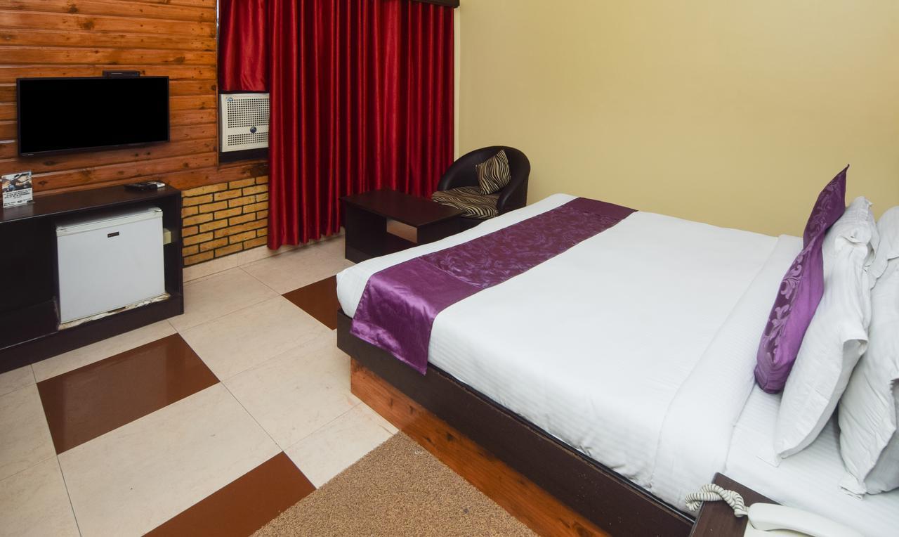 Hotel Varuna Varanasi Dış mekan fotoğraf