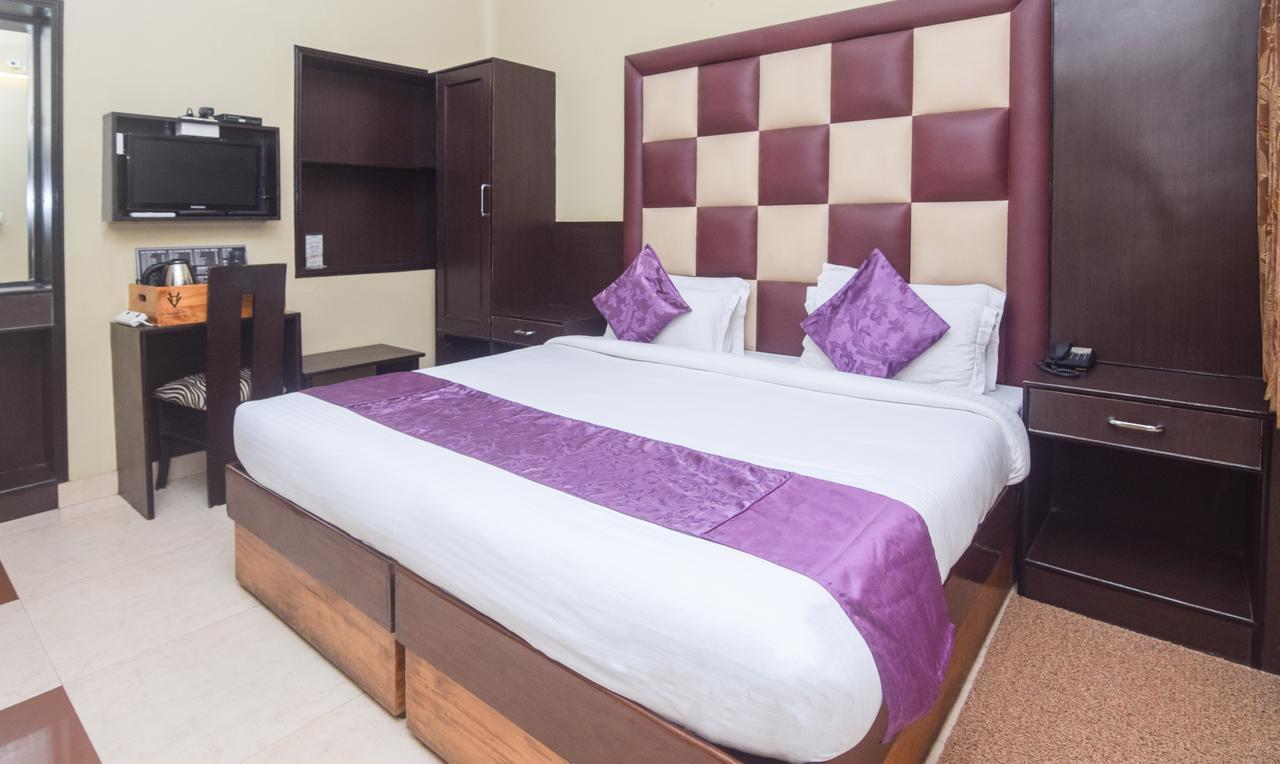 Hotel Varuna Varanasi Dış mekan fotoğraf