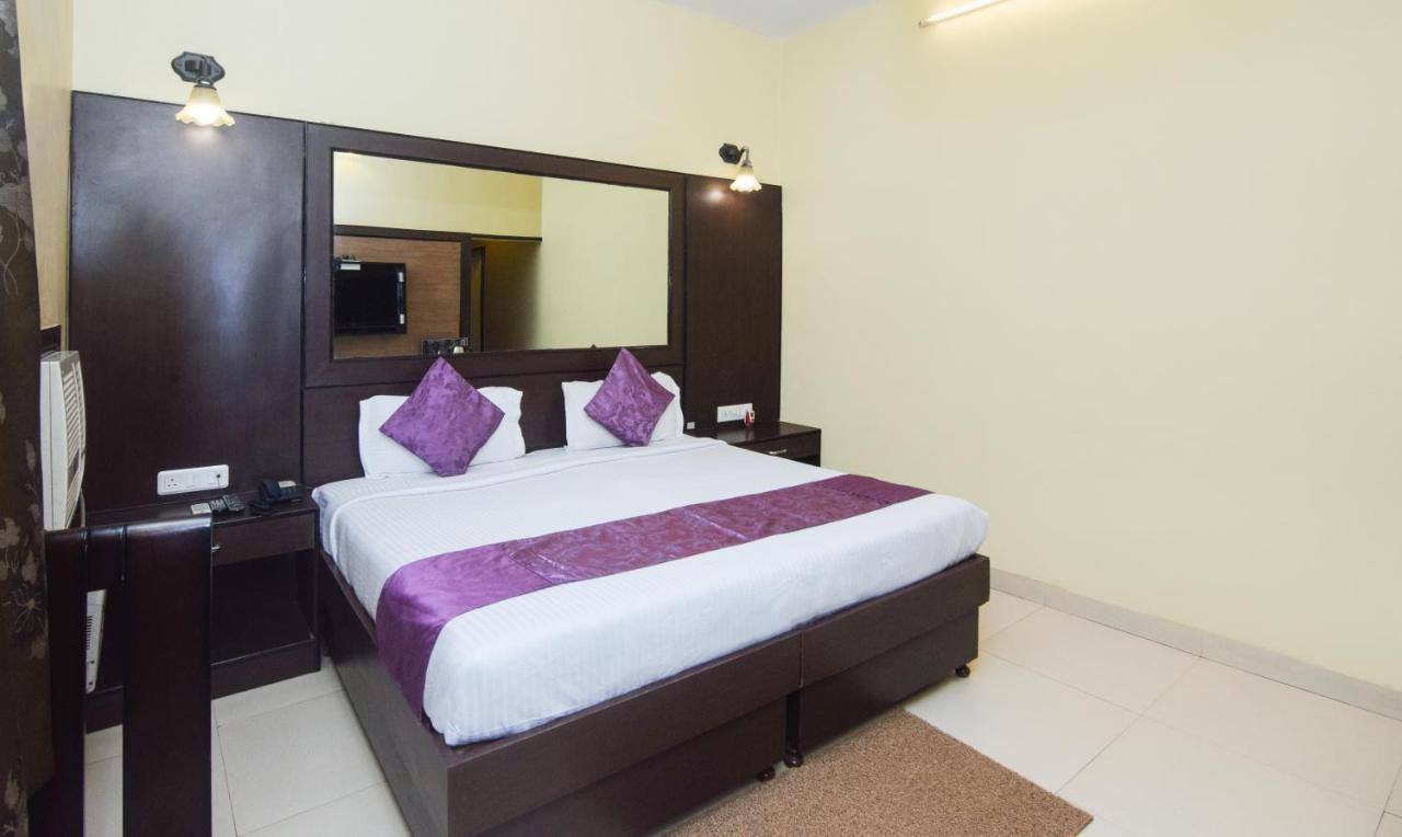 Hotel Varuna Varanasi Dış mekan fotoğraf