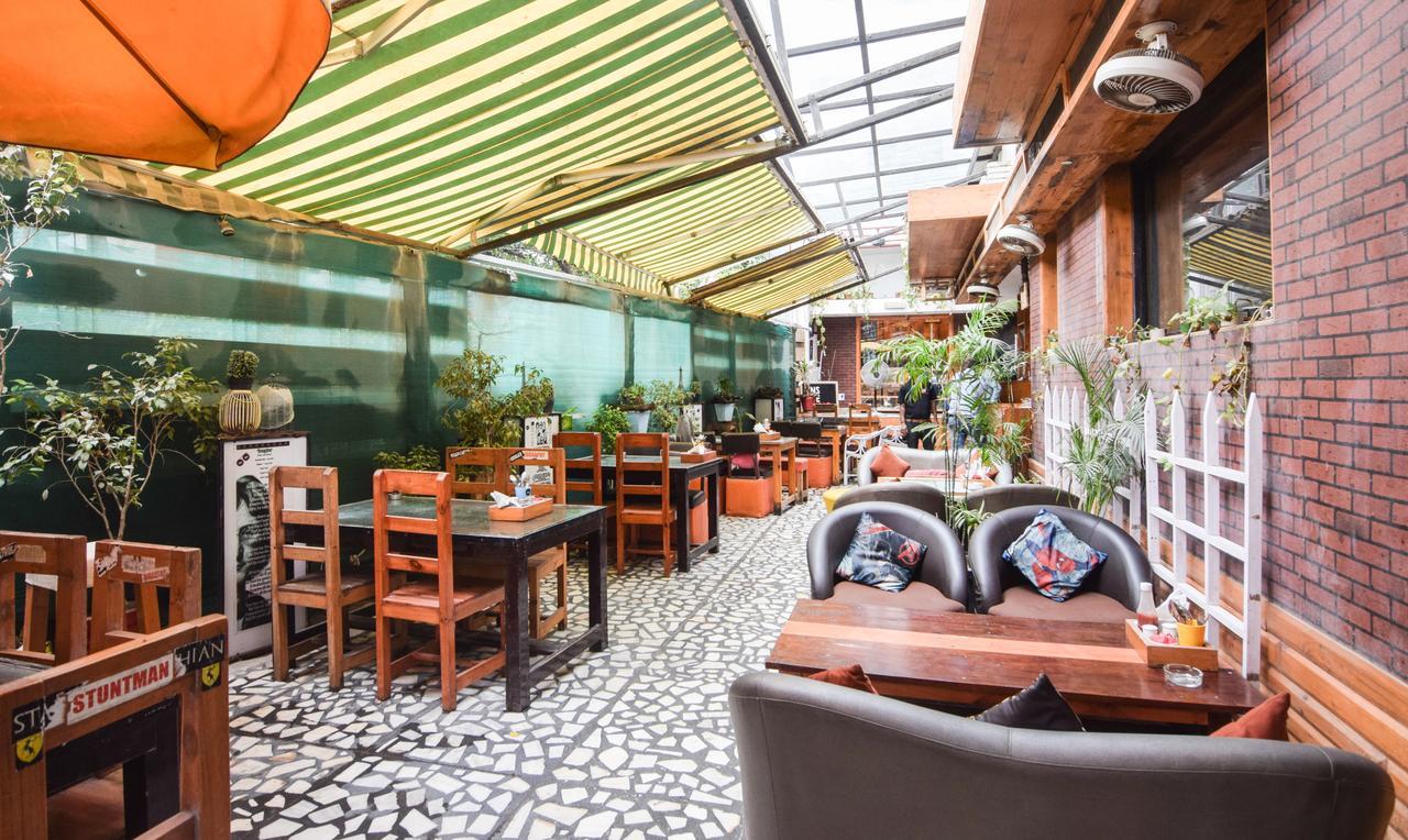 Hotel Varuna Varanasi Dış mekan fotoğraf